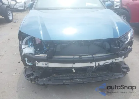 2025 Toyota Camry Xse z USA, uszkodzony, nr VIN 4T1DAACK8SU592255